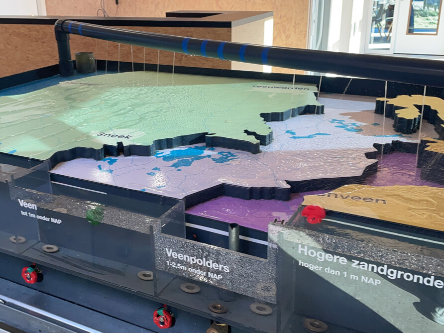 Het Veenmobiel van Wetterskip Fryslan Foto Desiree Schouten